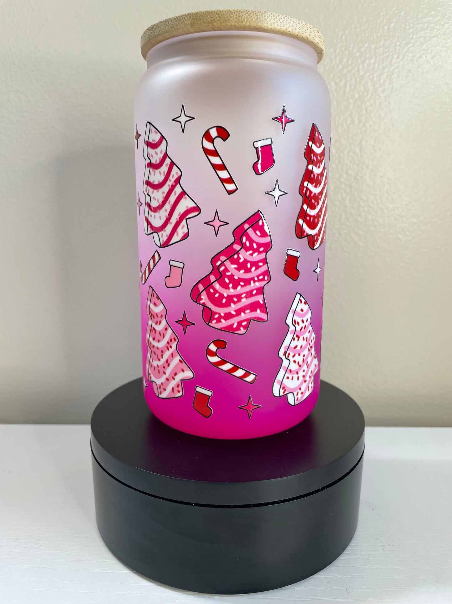 Christmas cake 16oz glass tumbler