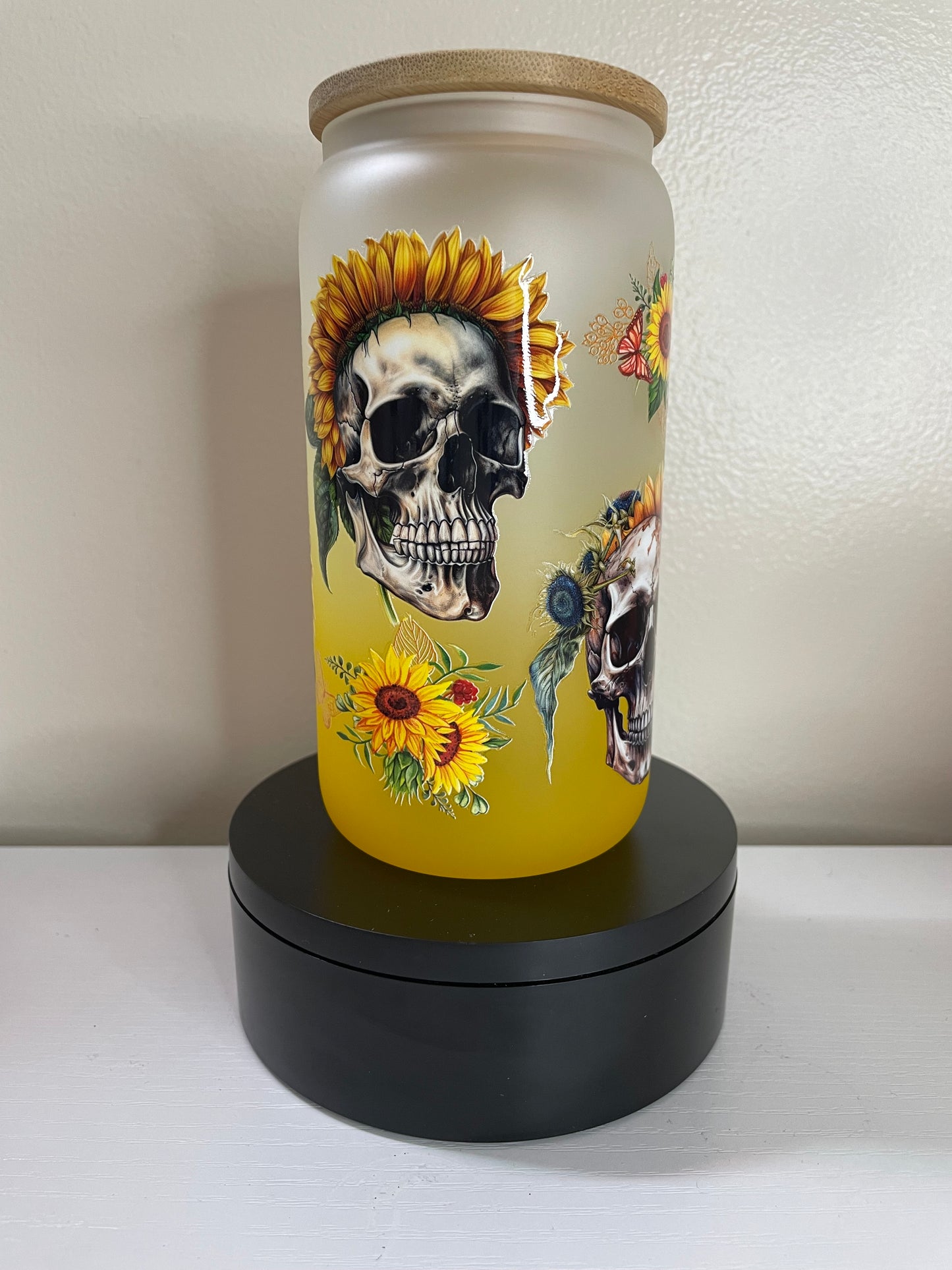 Skull/Sunflowers 16oz glass tumbler